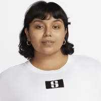 Nike Sabrina жіноча Boxy баскетбольні Tee (великі розміри) колір білий