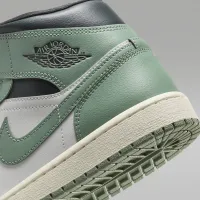 Nike Air Jordan 1 Mid жіноча Кросівки колір білий