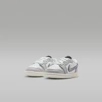 Nike Jordan 1 Retro Low 