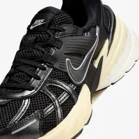 Nike V2K Run женская Кроссовки цвет черный