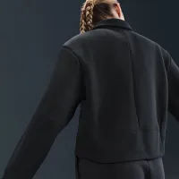 Nike Sportswear Tech Fleece женская Tailoцвет красный Куртка цвет черный