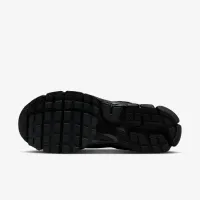 Nike Zoom Vomero 5 SE мужские Кроссовки with Reflective Accents цвет черный