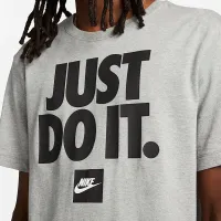 Nike Sportswear чоловічі футболка колір сірий