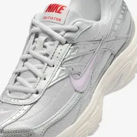 Nike Initiator жіноча Кросівки колір сірий