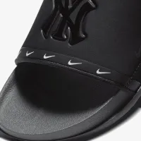 Nike Offcourt (MLB New York Yankees) Slide колір чорний