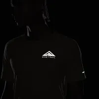 Nike Trail Solar Chase мужские Dri-FIT Short-Sleeve Running Top цвет коричневый