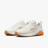 Nike Bella 7 жіноча для тренування Кросівки колір білий