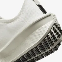 Nike Interact Run SE чоловічі Road Running Кросівки колір білий