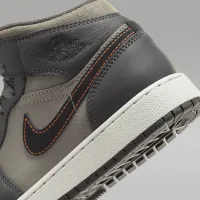 Nike Air Jordan 1 Mid SE Big дитячі Кросівки колір сірий