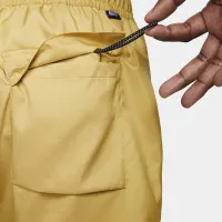 Nike Sportswear Sport Essentials чоловічі Woven Lined Flow шорти колір коричневий