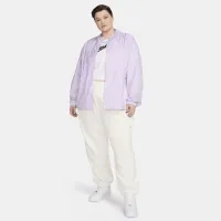 Nike Sportswear Essential Repel жіноча Woven Куртка (великі розміри) колір фіолетовий
