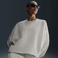 Nike 24.7 ImpossiblySoft женская Dri-FIT оверсайз Crew-Neck Top цвет коричневый