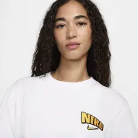 Nike Sportswear жіноча Loose Short-Sleeve футболка колір білий