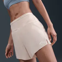 Nike Trail женская Dri-FIT Brief-Lined Running шорты цвет белый