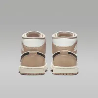 Nike Air Jordan 1 Mid жіноча Кросівки колір білий