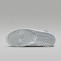 Nike Air Jordan 1 Mid SE жіноча Кросівки колір білий