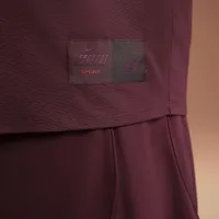 NikeSKIMS Airy жіноча оверсайз V-Neck футболка колір червоний