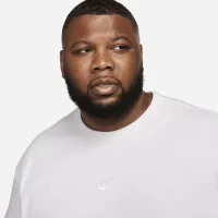 Nike Sportswear Premium Essentials чоловічі футболка колір коричневий