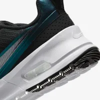Nike Air Max Nuaxis жіноча Кросівки колір чорний