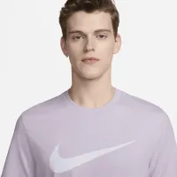 Nike Sportswear Swoosh чоловічі футболка колір фіолетовий
