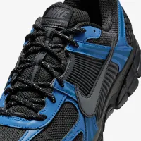 Nike Zoom Vomero 5 SE мужские Кроссовки with Reflective Accents цвет черный