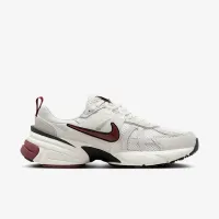 Nike V2K Run SE женская Кроссовки цвет белый