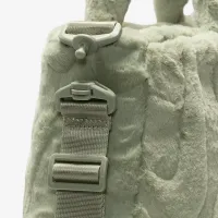 Nike Sportswear Faux Fur Tote (10L) колір зелений