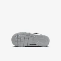 Nike Tanjun EasyOn Little дитячі Кросівки колір чорний