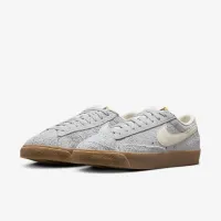 Nike Blazer Low '77 Vintage жіноча Кросівки колір сірий