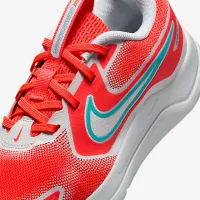 Nike Cosmic Runner Big детские Road Running Кроссовки цвет красный