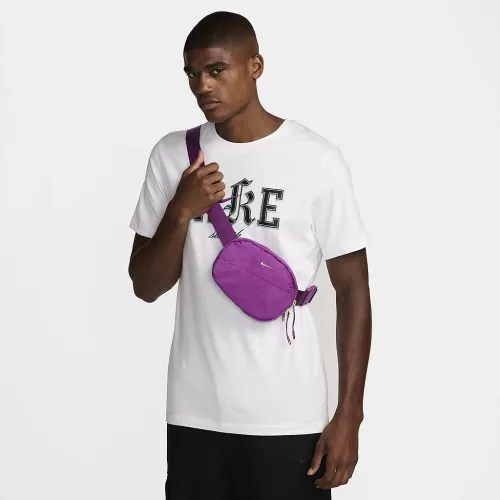 Nike Aura Crossbody сумка (2л) колір фіолетовий