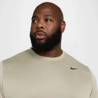 Nike Dri-FIT Legend чоловічі Long-Sleeve Fitness Top колір зелений