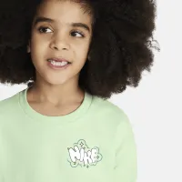 Nike Sportswear Create Your Own Adventure Little детские French Terry Graphic Crew набор цвет зеленый