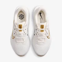 Nike Quest 6 жіноча Road Running Кросівки колір сірий