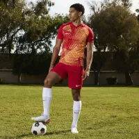 Nike Phantom GX 2 Elite Electric FG Low-Top футбольні бутси різнокольорові