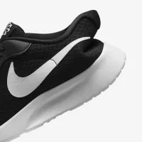 Nike Tanjun EasyOn женская Кроссовки цвет черный