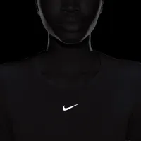 Nike Dri-FIT ADV Aura жіноча Slim-Fit Long-Sleeve тренувальні Top колір чорний