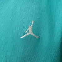 Nike Jordan Big детские Jumpman Air Embroideцвет красный футболка цвет зеленый