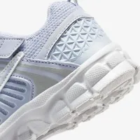 Nike Vomero 5 Little детские Кроссовки with Reflective Accents цвет серый