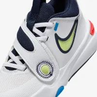 Nike Team Hustle D 11 Little дитячі Кросівки колір білий