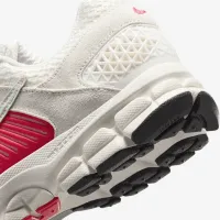 Nike Zoom Vomero 5 жіноча Кросівки колір білий