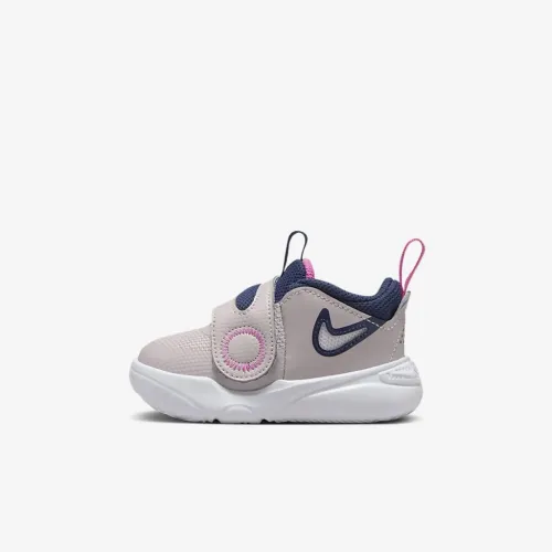 Nike Team Hustle D 11 Baby/Toddler Кроссовки цвет фиолетовый