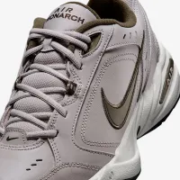 Nike Air Monarch IV мужские для тренировок Кроссовки цвет коричневый
