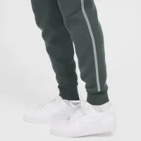 Nike Tech чоловічі Reflective Details Fleece Joggers колір зелений