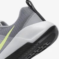 Nike MC Trainer 3 чоловічі для тренування Кросівки колір сірий
