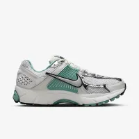 Nike Zoom Vomero 5 жіноча Кросівки колір білий