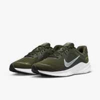 Nike Quest 5 чоловічі Road Running Кросівки колір зелений