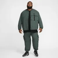 Nike Tech мужские Woven Куртка цвет зеленый