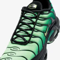 Nike Air Max Plus чоловічі Кросівки колір зелений