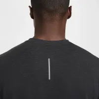 Nike Rise 365 Running Division чоловічі Dri-FIT Short-Sleeve Running Top колір чорний